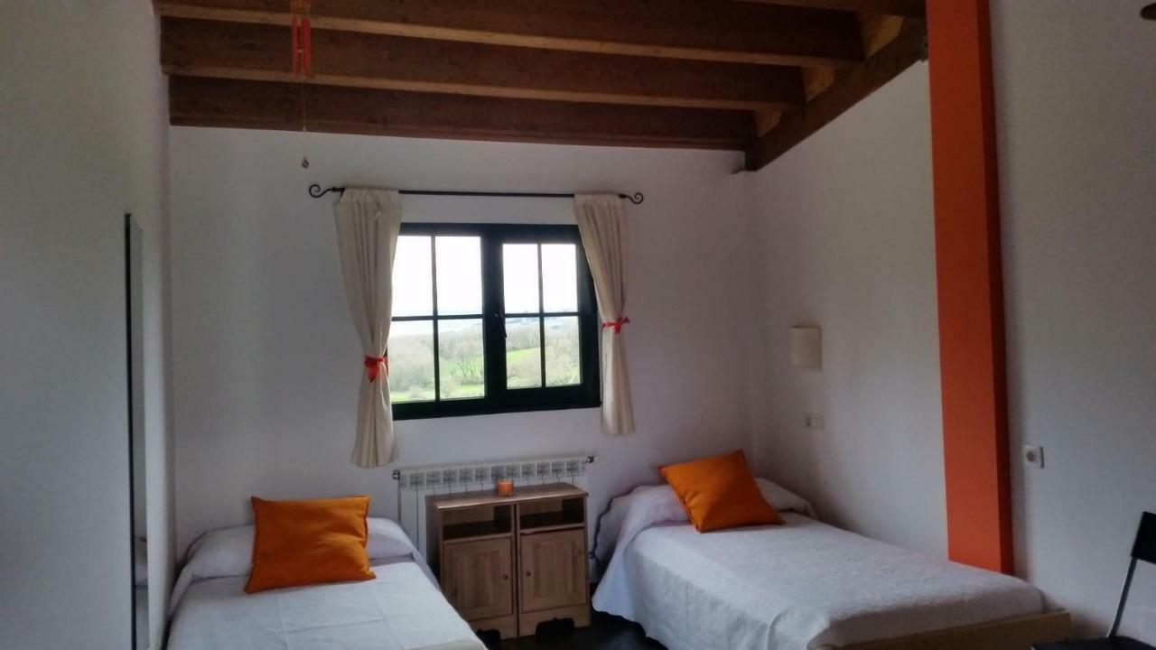 Albergue Paloma Y Lena Sarria Esterno foto